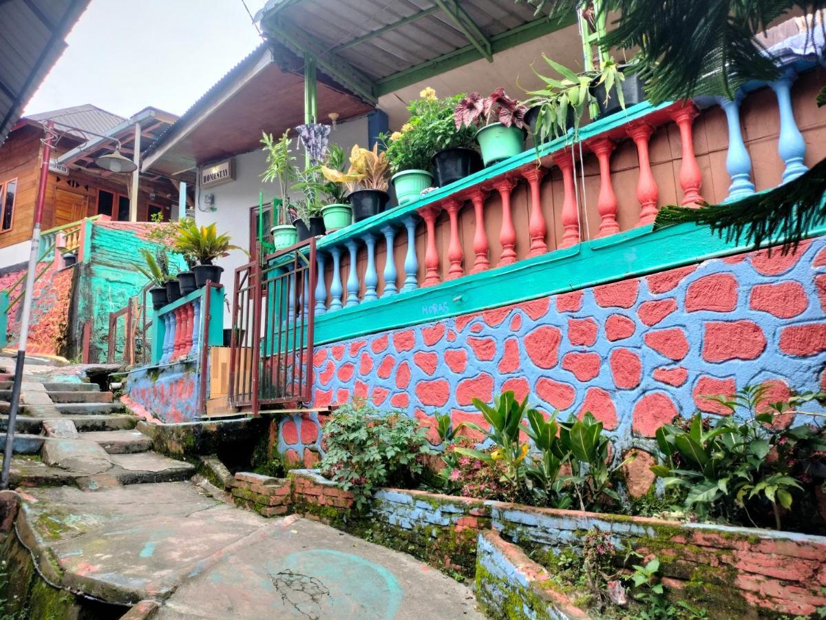 Olivia Homestay Parapat Exterior photo