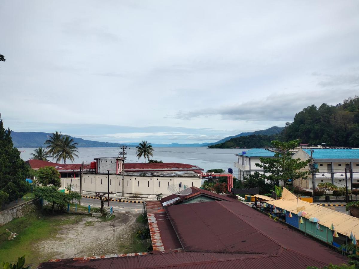 Olivia Homestay Parapat Exterior photo