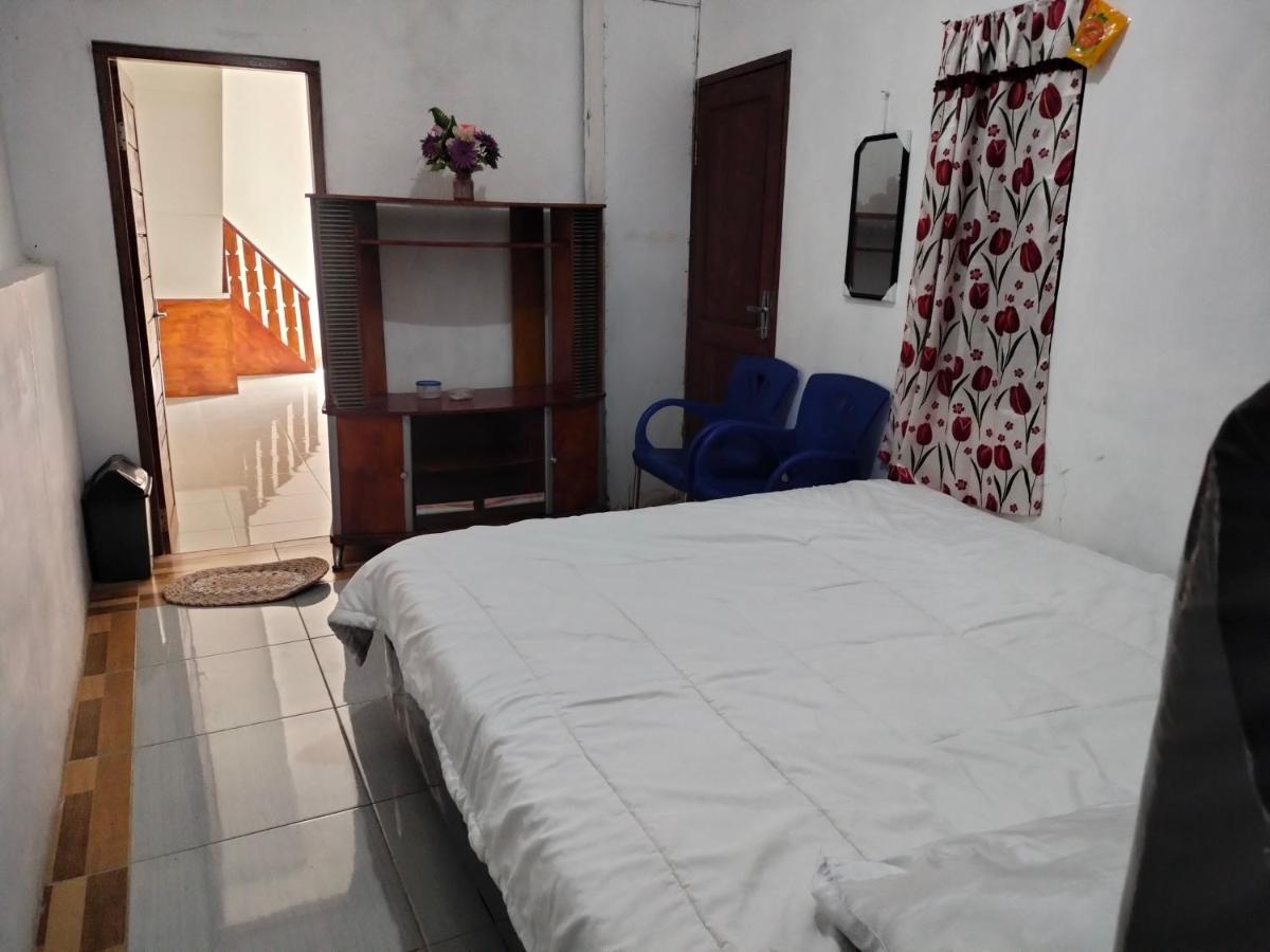Olivia Homestay Parapat Exterior photo