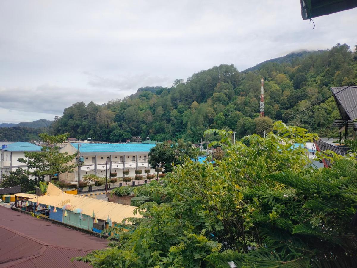 Olivia Homestay Parapat Exterior photo